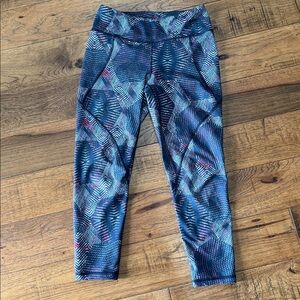 Patagonia Worn Wear Centered Cropped Leggings All Over Pattern Women’s Size S
